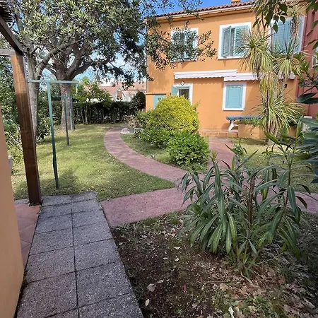 Apartmán Studio Climatise Proche Plage Avec Terrasse, Bbq, Parking Securise Et Equipements Inclus - Fr-1-650-21 *